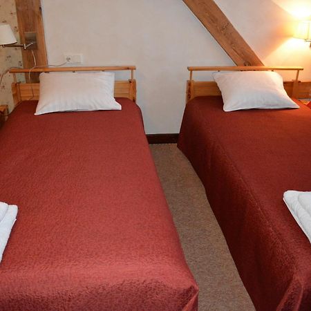 Hotel Viesu Nams Mezvidi Talsi Camera foto