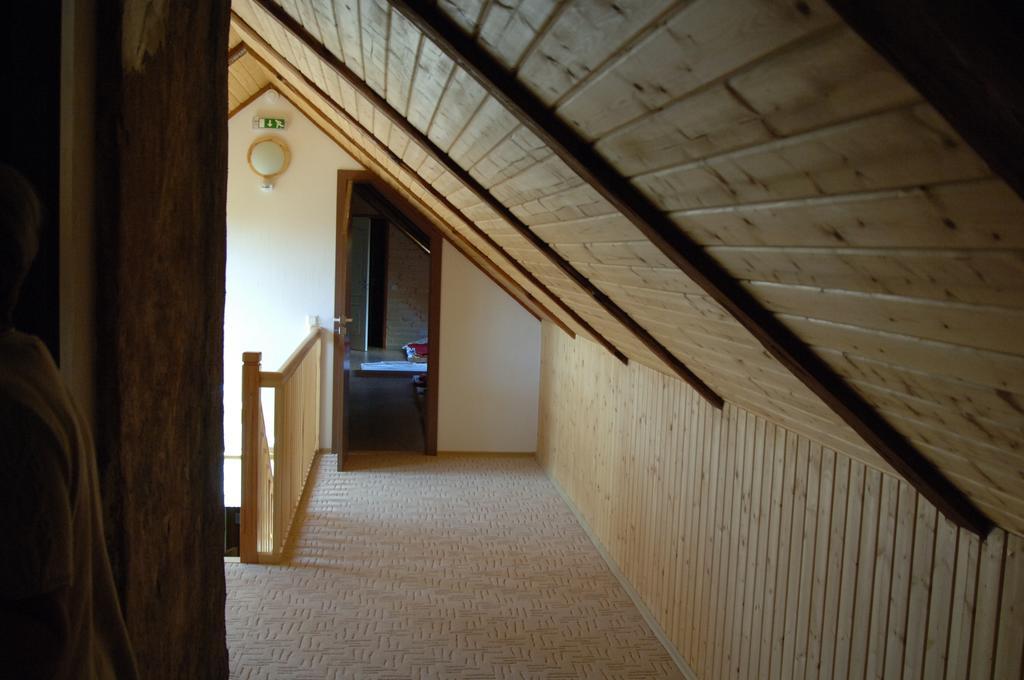 Hotel Viesu Nams Mezvidi Talsi Esterno foto