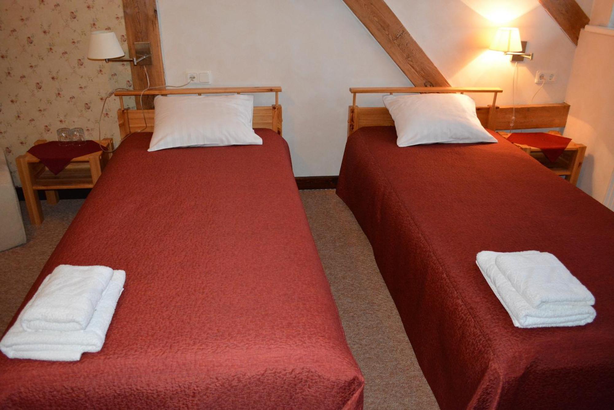 Hotel Viesu Nams Mezvidi Talsi Camera foto