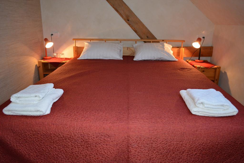 Hotel Viesu Nams Mezvidi Talsi Camera foto